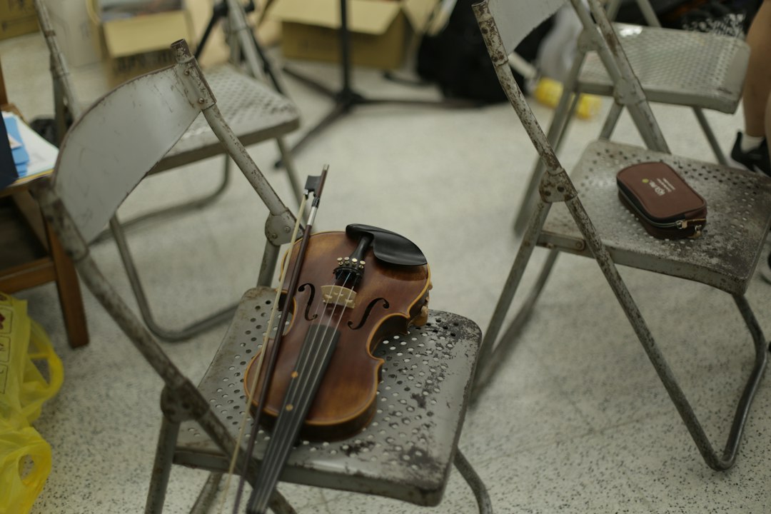 Learn to Play Violin with Mobile Apps Today